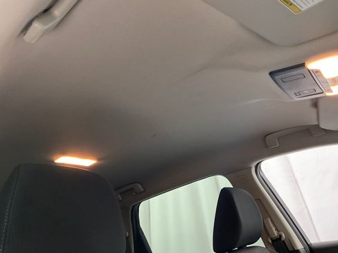 Used 2024 Nissan Rogue SV image 21