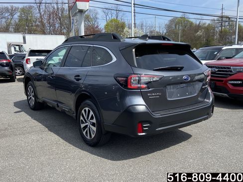 Used 2022 Subaru Outback Premium image 7