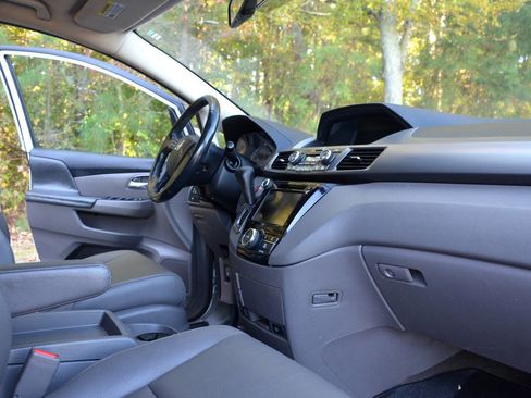 Used 2014 Honda Odyssey EX-L image 12