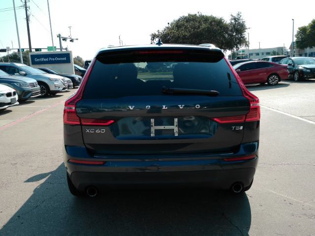 Used 2019 Volvo XC60 T5 Momentum w/ Premium Package FWD image 9