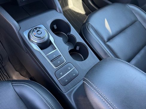 Used 2021 Ford Escape Titanium AWD/4WD image 18