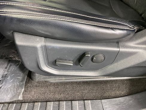 Used 2019 Ford F150 Lariat w/ Equipment Group 502A Luxury image 8