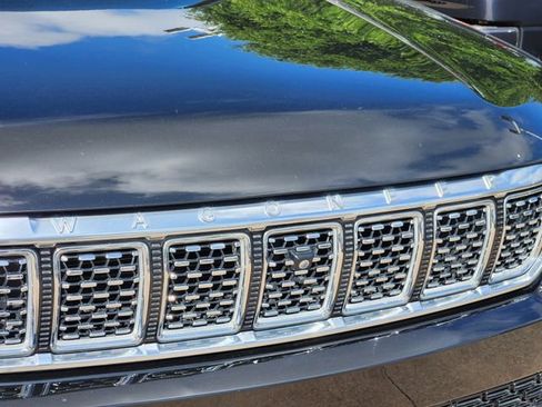 Certified 2023 Jeep Grand Wagoneer Series II AWD/4WD image 11