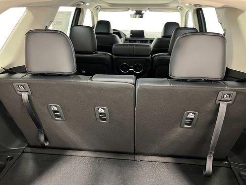 New 2025 Honda Pilot Touring image 36