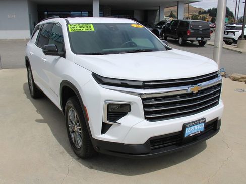 Certified 2024 Chevrolet Traverse LT image 11