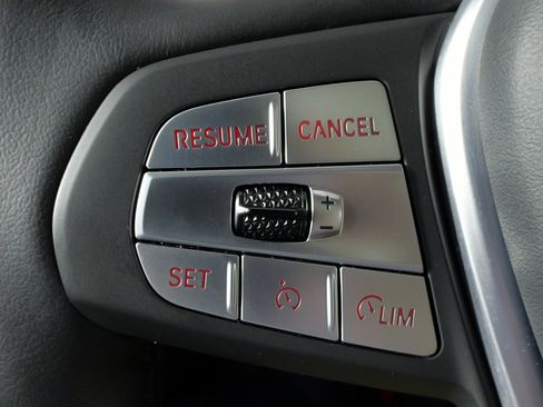 Used 2025 BMW X4 xDrive30i image 46