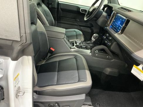 New 2026 Ford Bronco Outer Banks w/ Sasquatch Package AWD/4WD image 20