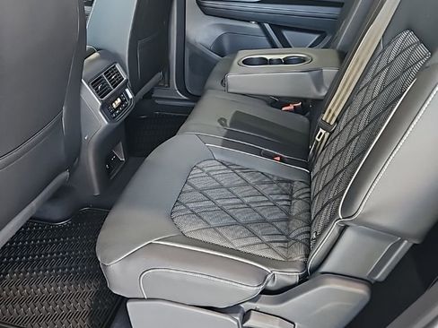 New 2026 Volkswagen Atlas SEL Premium R-Line AWD/4WD image 24
