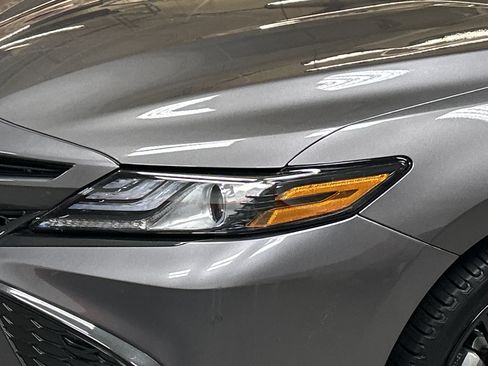 Used 2023 Toyota Camry XSE FWD image 6