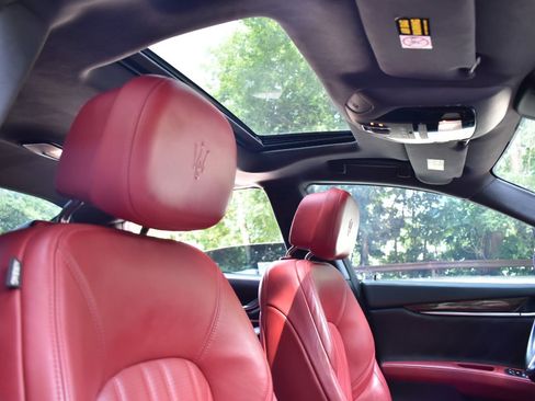 Used 2019 Maserati Ghibli GranLusso RWD image 20