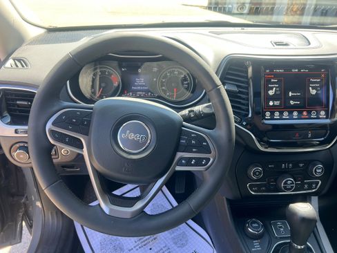 Used 2022 Jeep Cherokee Limited AWD/4WD image 13