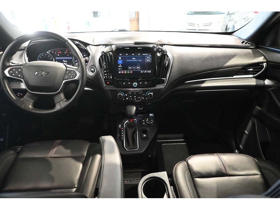 Used 2023 Chevrolet Traverse RS FWD image 22