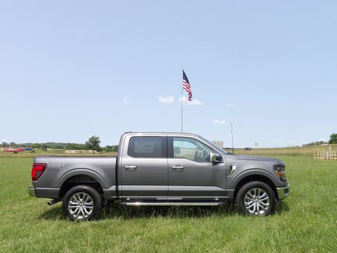 New 2025 Ford F150 XLT w/ Equipment Group 303A High image 6