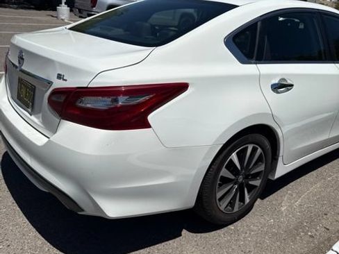 Used 2018 Nissan Altima 2.5 SL FWD image 13
