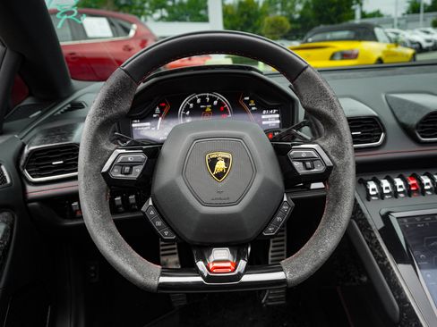 Used 2022 Lamborghini Huracan EVO AWD/4WD image 20