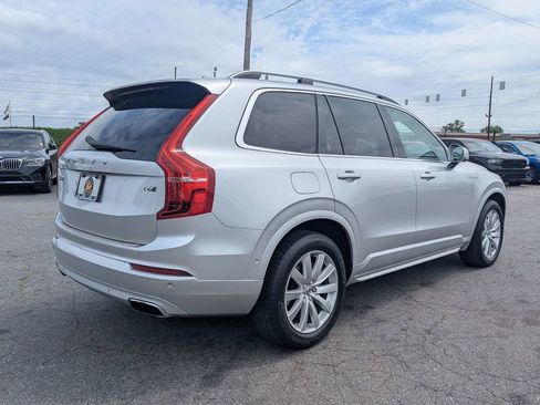 Used 2016 Volvo XC90 T6 Momentum w/ Momentum Plus Package AWD/4WD image 5