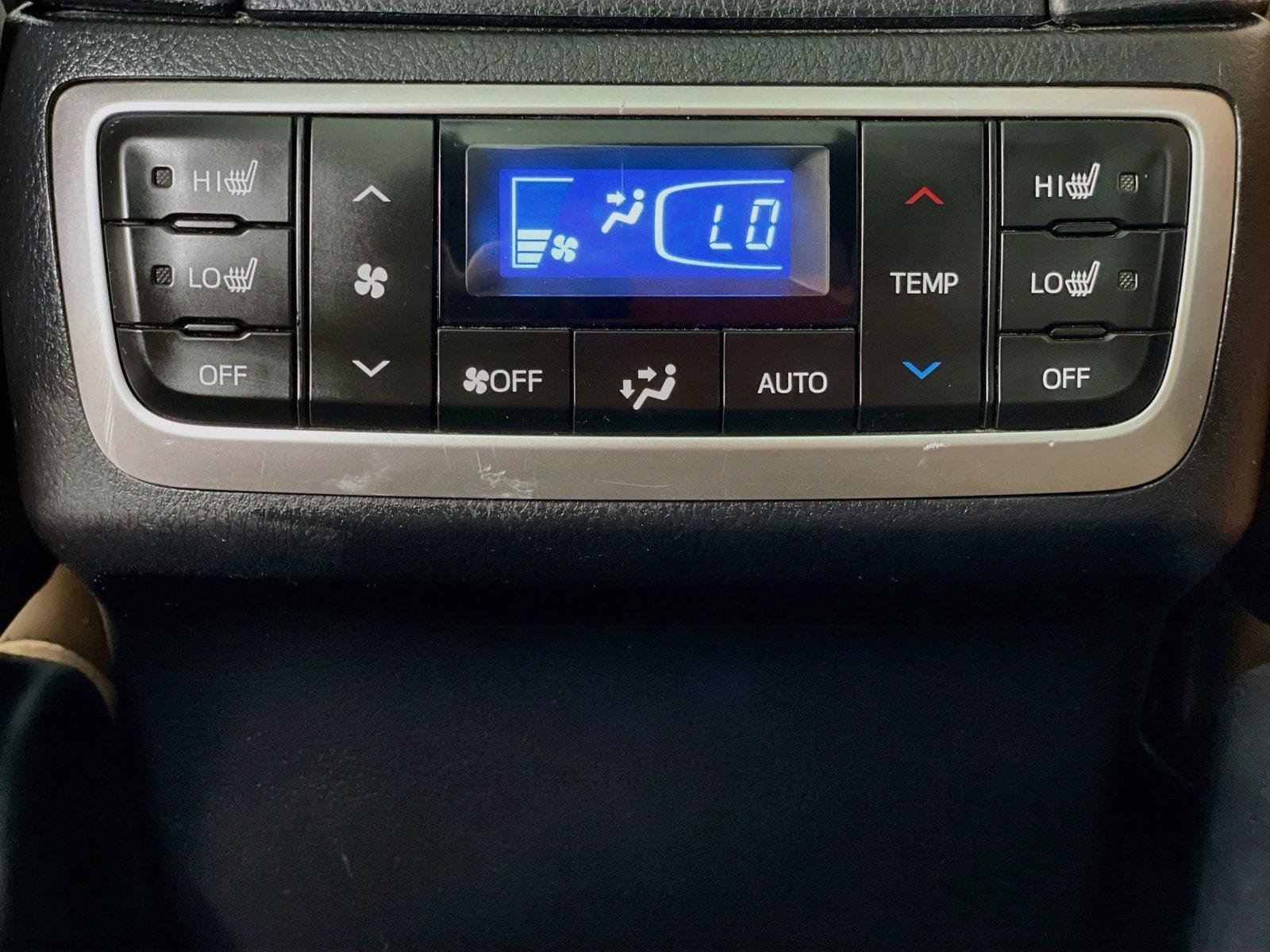 Used 2019 Toyota Highlander Limited Platinum AWD/4WD image 29