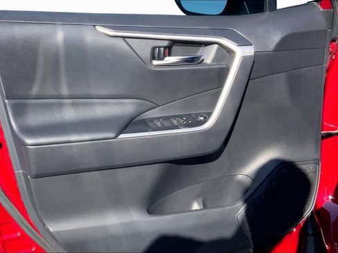 Used 2021 Toyota RAV4 XLE Premium FWD image 22