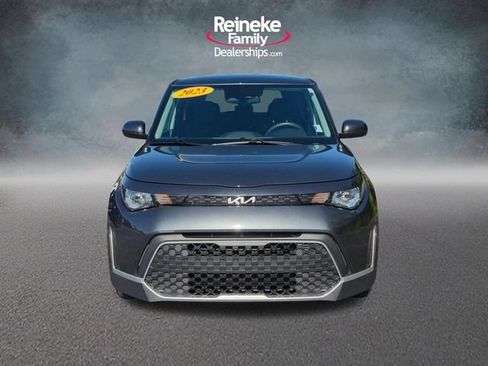 Used 2023 Kia Soul S FWD image 2