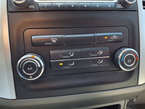 Used 2018 Nissan Frontier SV image 7