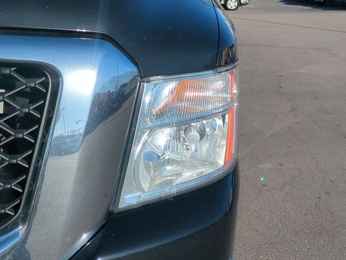 Used 2016 Nissan NV 3500 SL image 12