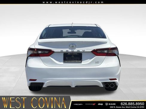 Used 2024 Toyota Camry SE FWD image 9