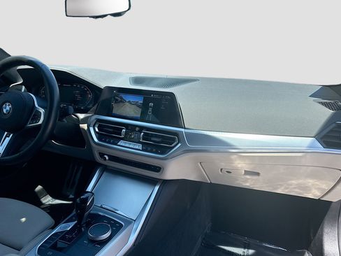 Used 2023 BMW 440i xDrive Coupe w/ Premium Package image 31