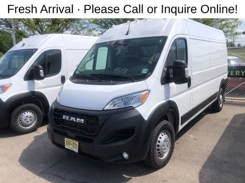 Used 2025 RAM ProMaster 3500 w/ Convenience Group FWD image 2