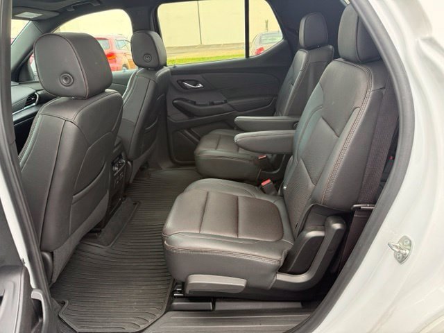 Used 2023 Chevrolet Traverse High Country FWD image 26