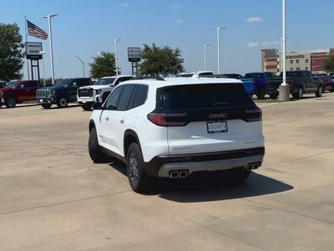New 2026 GMC Acadia Elevation image 7