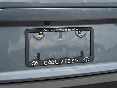 Certified 2025 Toyota Corolla Cross L FWD image 6