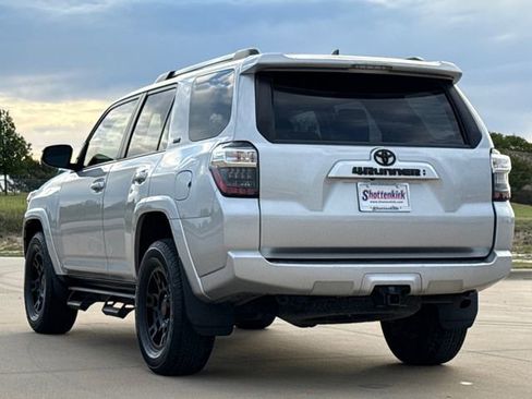 Used 2023 Toyota 4Runner SR5 image 7