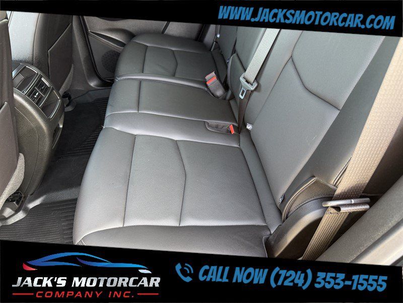 Used 2025 Cadillac XT5 Premium Luxury w/ LPO, Floor Liner Package AWD/4WD image 31