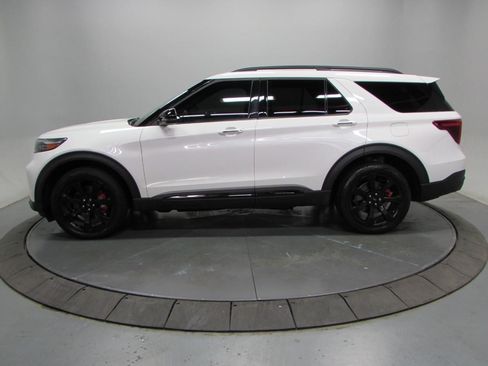 Certified 2024 Ford Explorer ST w/ Equipment Group 401A AWD/4WD image 4