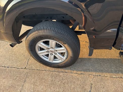 Used 2021 Ford F150 XLT image 19