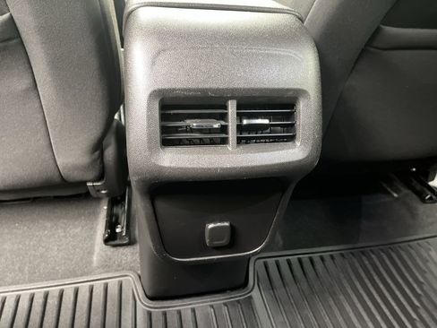 Used 2018 Chevrolet Equinox LS image 10