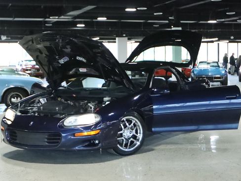 Used 2001 Chevrolet Camaro Z28 image 27