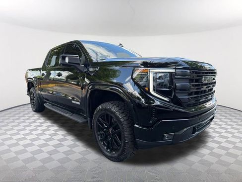 Used 2026 GMC Sierra 1500 Elevation w/ Elevation Premium Package AWD/4WD image 3