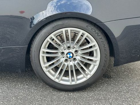 Used 2011 BMW M3 Base image 2