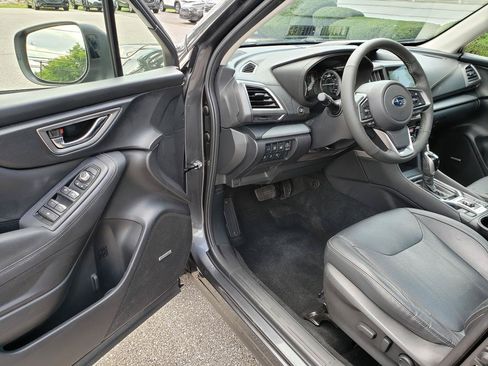 Used 2019 Subaru Forester Limited AWD/4WD image 8