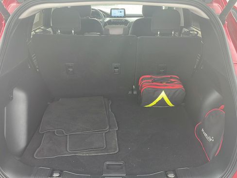 Used 2022 Ford Escape SE w/ SE Sport Appearance Package AWD/4WD image 28
