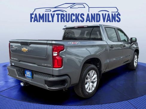 Used 2021 Chevrolet Silverado 1500 Custom image 5