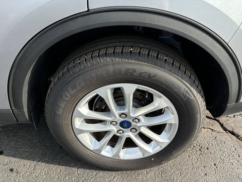 Used 2022 Ford Escape SE w/ Cold Weather Package image 7