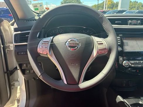 Used 2016 Nissan Rogue SL w/ SL Premium Package FWD image 22