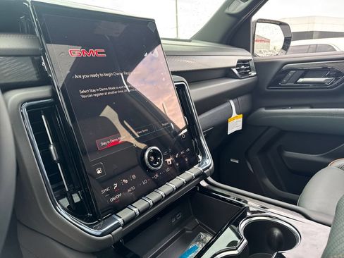 New 2026 GMC Yukon AT4 w/ AT4 Premium Plus Package AWD/4WD image 19