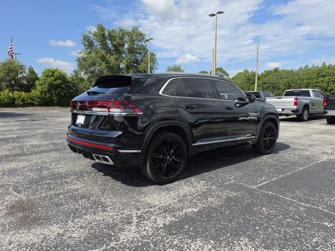 Used 2024 Volkswagen Atlas Cross Sport SEL Premium R-Line AWD/4WD image 4