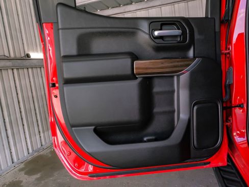 Used 2021 Chevrolet Silverado 1500 LT Trail Boss w/ Convenience Package II image 47