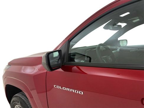 Used 2023 Chevrolet Colorado LT w/ LT Convenience Package II image 10