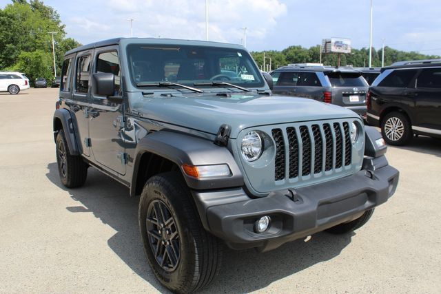 Used 2024 Jeep Wrangler Unlimited Sport AWD/4WD image 6
