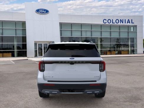 New 2026 Ford Explorer Active w/ Active Comfort Package AWD/4WD image 5